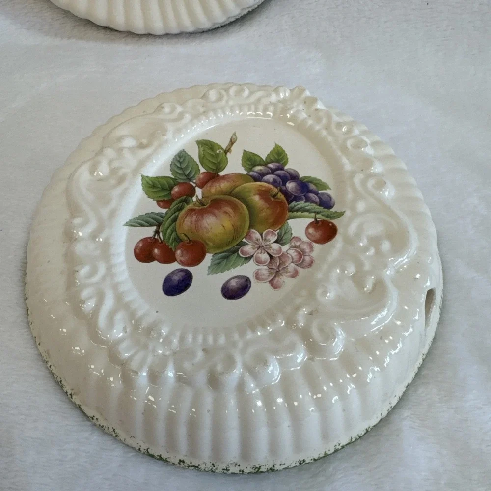 The Unbranded Brand vintage ceramic